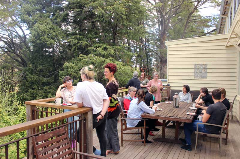 Chats On The Balcony Overlooking The Gardens